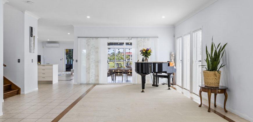 17/145 Palm Meadow, Carrara, Qld 4211