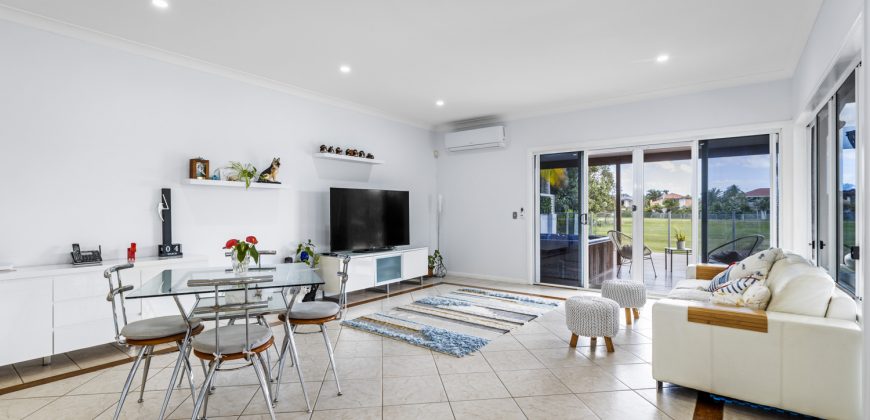 17/145 Palm Meadow, Carrara, Qld 4211