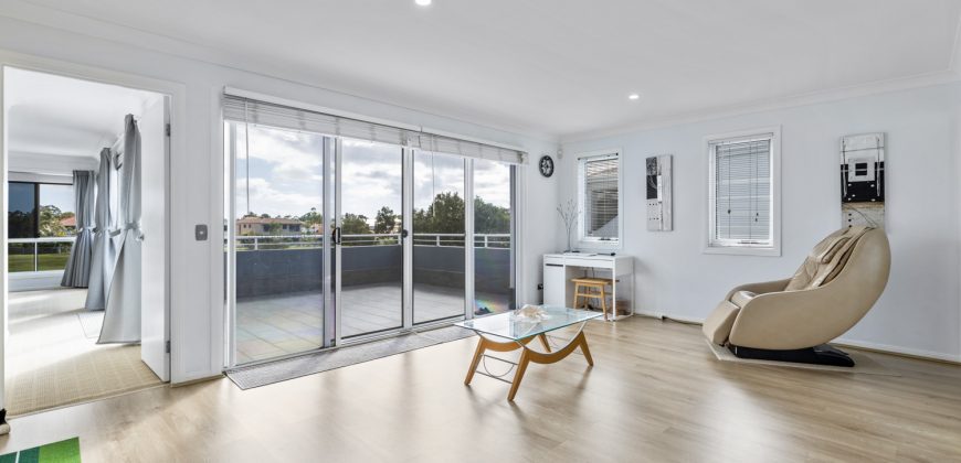 17/145 Palm Meadow, Carrara, Qld 4211