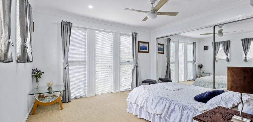 17/145 Palm Meadow, Carrara, Qld 4211